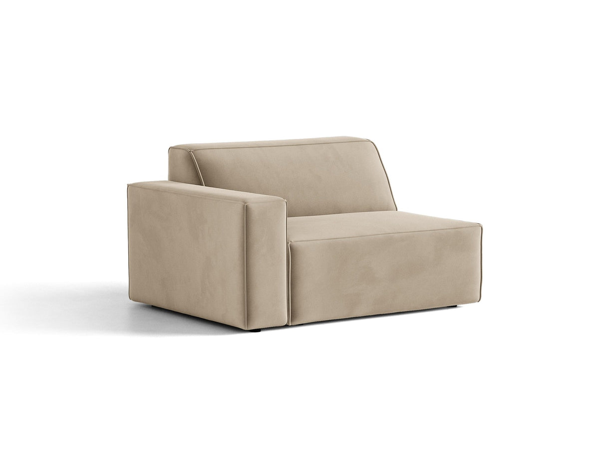 Modulares Sofa-Element Jodie von Micadoni in Leichtes Beige mit Venus Samtstoff, schwarzen Kunststoffbeinen und niedriger Rückenlehne.