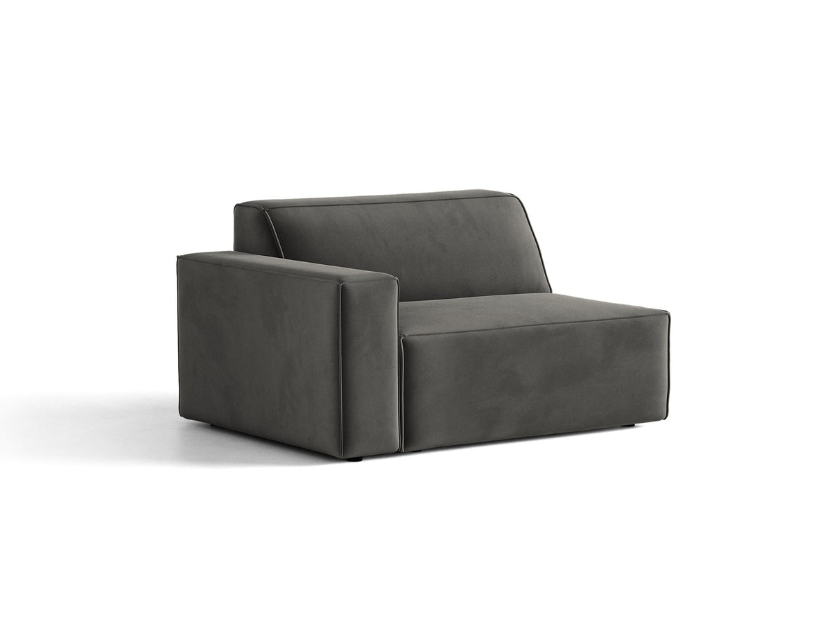 Modulares Sofa-Element Jodie von Micadoni in Leichtes Beige mit Venus Samtstoff, schwarzen Kunststoffbeinen und niedriger Rückenlehne.