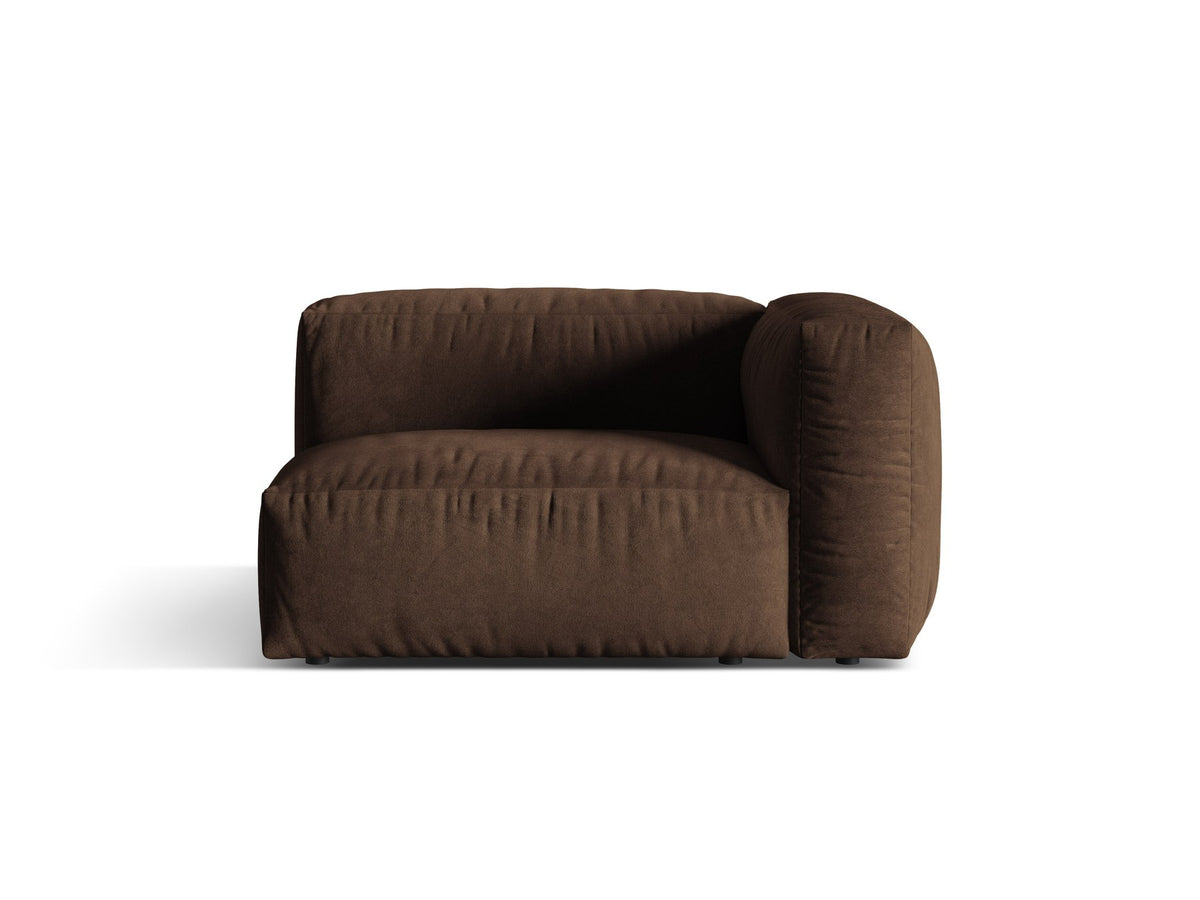 Produktfoto des modularen Sofa-Moduls Martina Breiter Einzelsitz von Micadoni in Schokolade mit Veloursstoff-Bezug und schwarzen Kunststoffbeinen