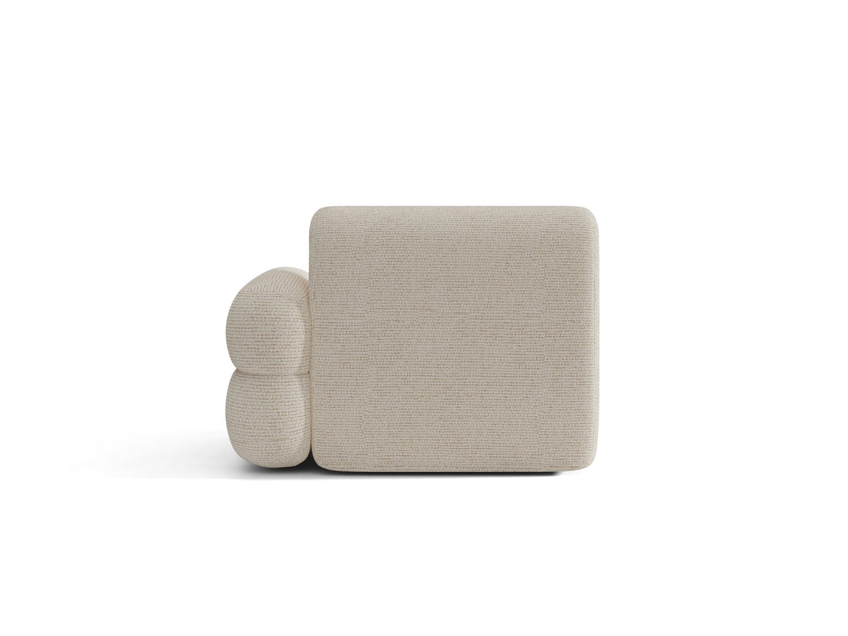 Modulares Sofa Neo von Micadoni in dunklem Olivgrün mit Baloo-Stoffbezug, hoher Rückenlehne und schwarzen Kunststoffbeinen.