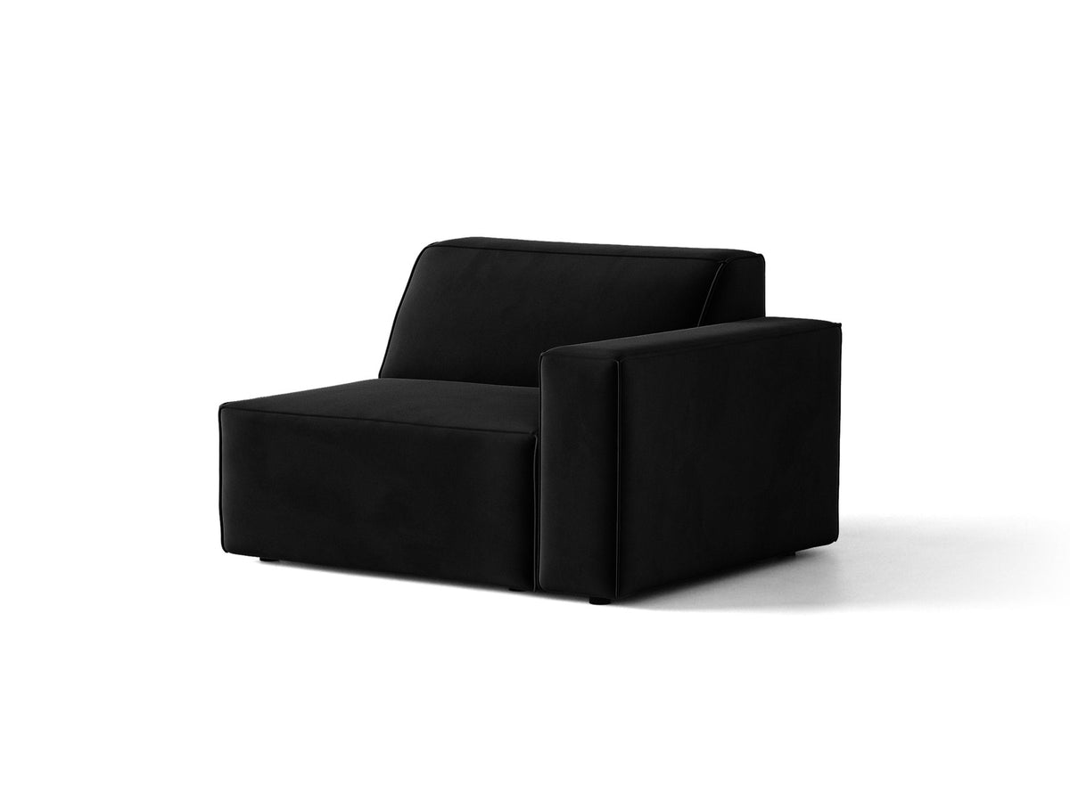Modulares Sofa Jodie von Micadoni in leichtem Beige mit Venus-Samtstoff, schwarzen Kunststoffbeinen und rechtsseitiger Ausrichtung.