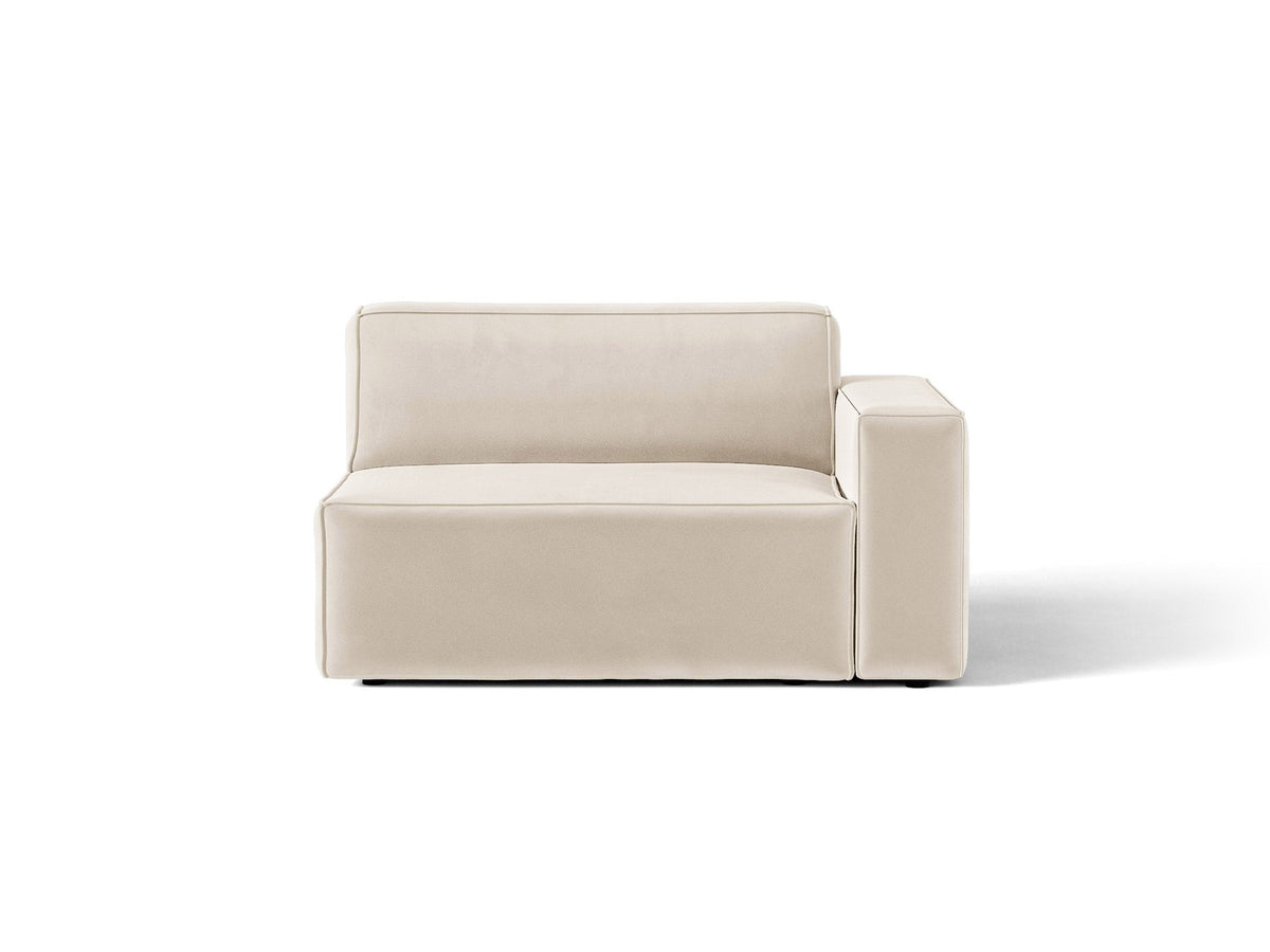 Modulares Sofa Jodie von Micadoni in leichtem Beige, Venus Samtstoff, schwarzen Kunststoffbeinen, rechtsseitige Ausrichtung als Eckmodul.