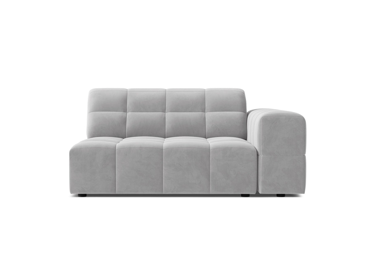 Modulares Sofa Jennifer von Micadoni in leichtem Beige, Bezug aus Eden-Chenille mit 3D-Struktur, schwarze Kunststoffbeine, rechtsseitige Ausrichtung.