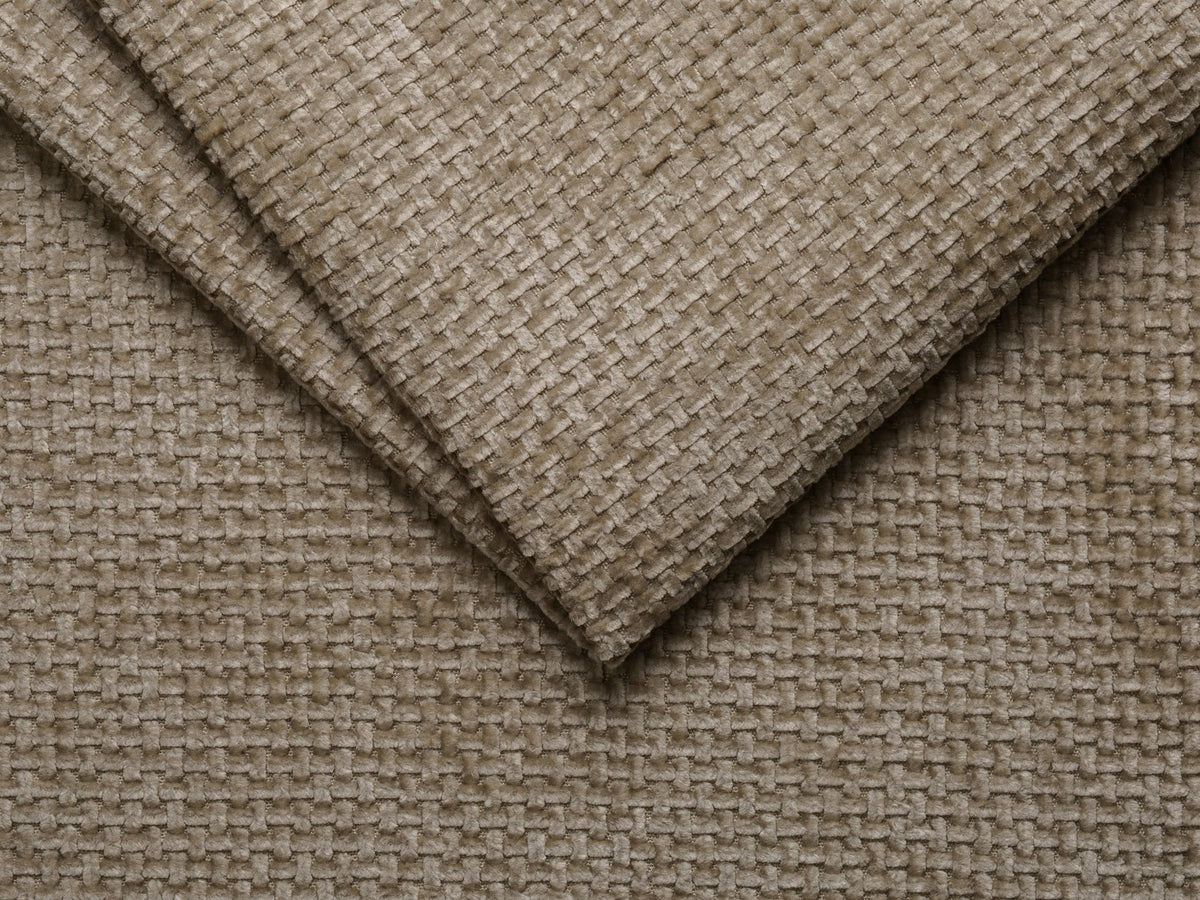 Armloses Sofamodul Jennifer von Micadoni in leichtem Beige, Chenillestoff mit 3D-Struktur, schwarze Kunststoffbeine, Frontalansicht.