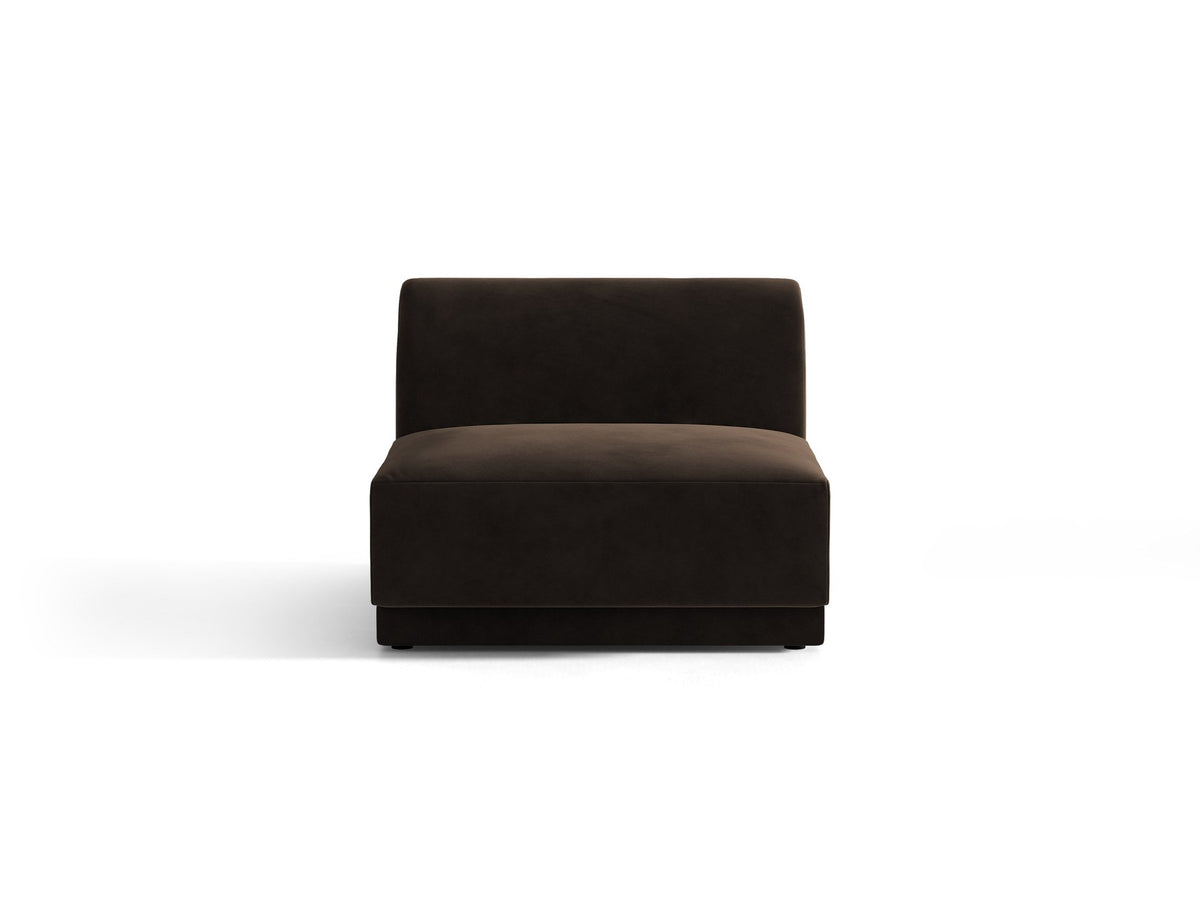 Einsitzer-Modul des Miley Sofas von Micadoni in Dunkelbeige, bezogen mit samtartigem Bluvel-Stoff, mit schwarzen Kunststofffüssen.