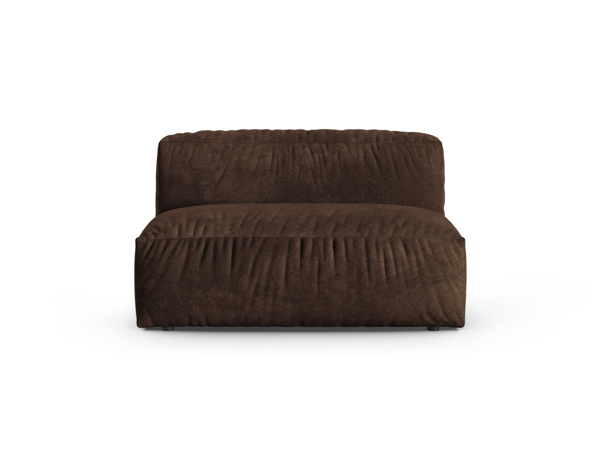 Modulares Sofa Martina Breiter Einzelsitz von Micadoni in Schokolade, Veloursstoff, schwarze Kunststoffbeine, kompaktes Design.