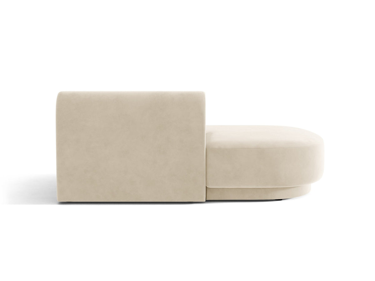 Offener Zweisitzer Miley von Micadoni in Dunkelbeige mit Bluvel-Stoffbezug, schwarzen Kunststoffbeinen und modularer Sofaform.