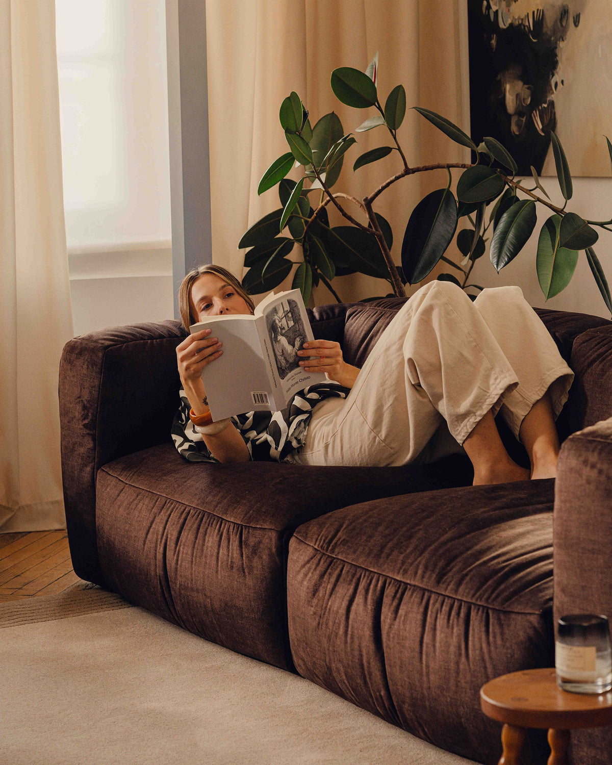 Martina Sofa rechts 2 Sitzer in Grey-Vogue präsentiert im Onlineshop von KAQTU Design AG. L-Sofa rechts ist von Micadoni