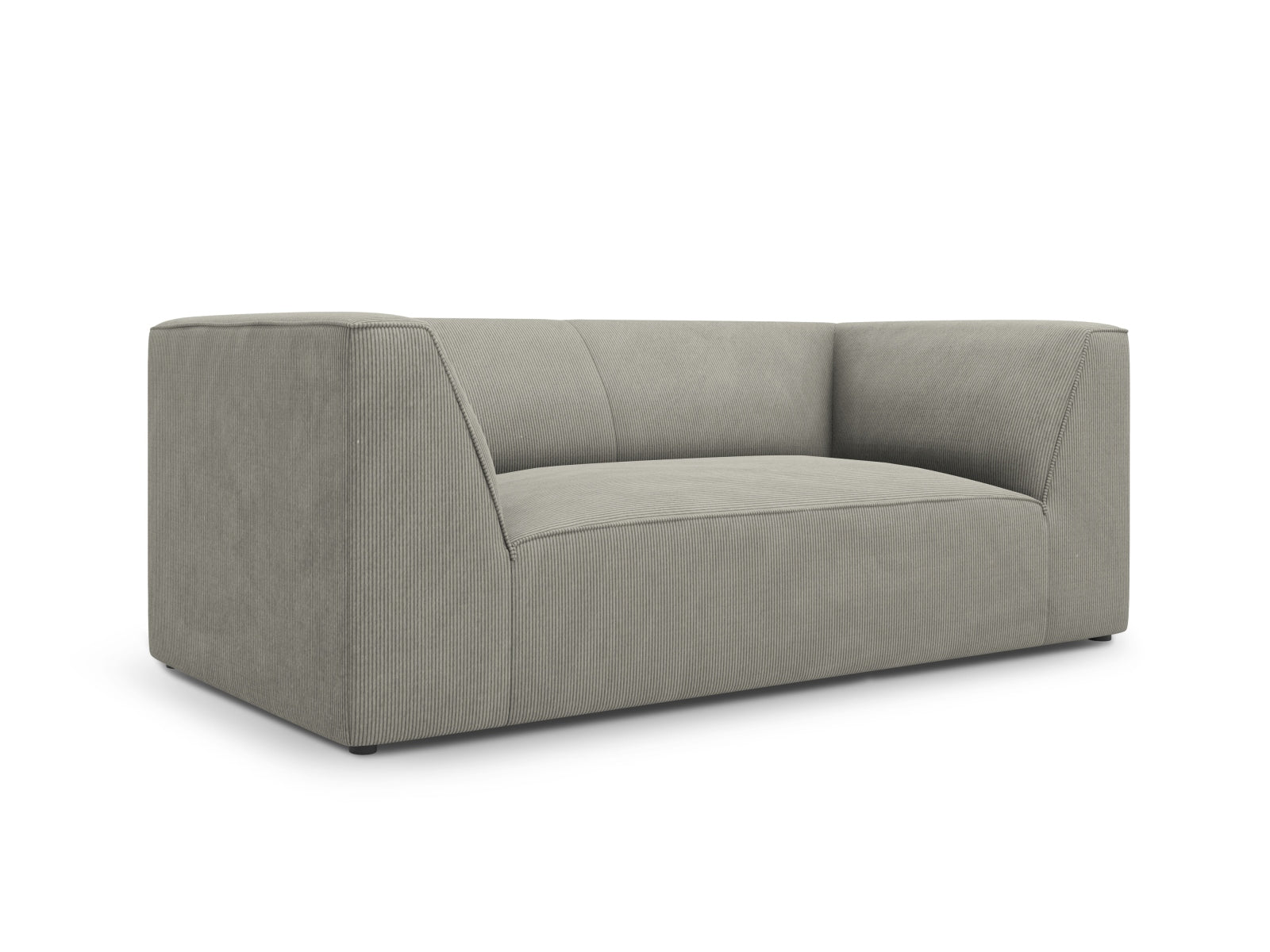 Modernes Ruby 2-Sitzer Sofa in sanftem Grau von Micadoni, perfekt für entspannte Stunden und geschmackvolle Einrichtung.