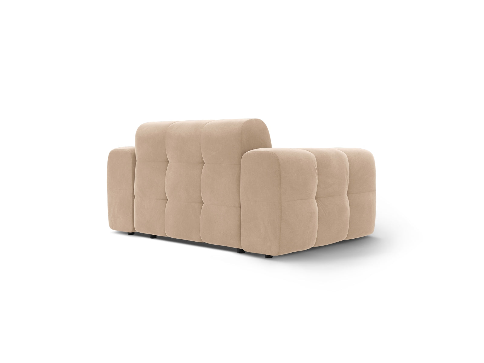 Elegantes Kendal Velour Sofa 2 Sitzer in sanftem Almond Beige, ideal für stilvolle Wohnräume und gemütliche Abende.