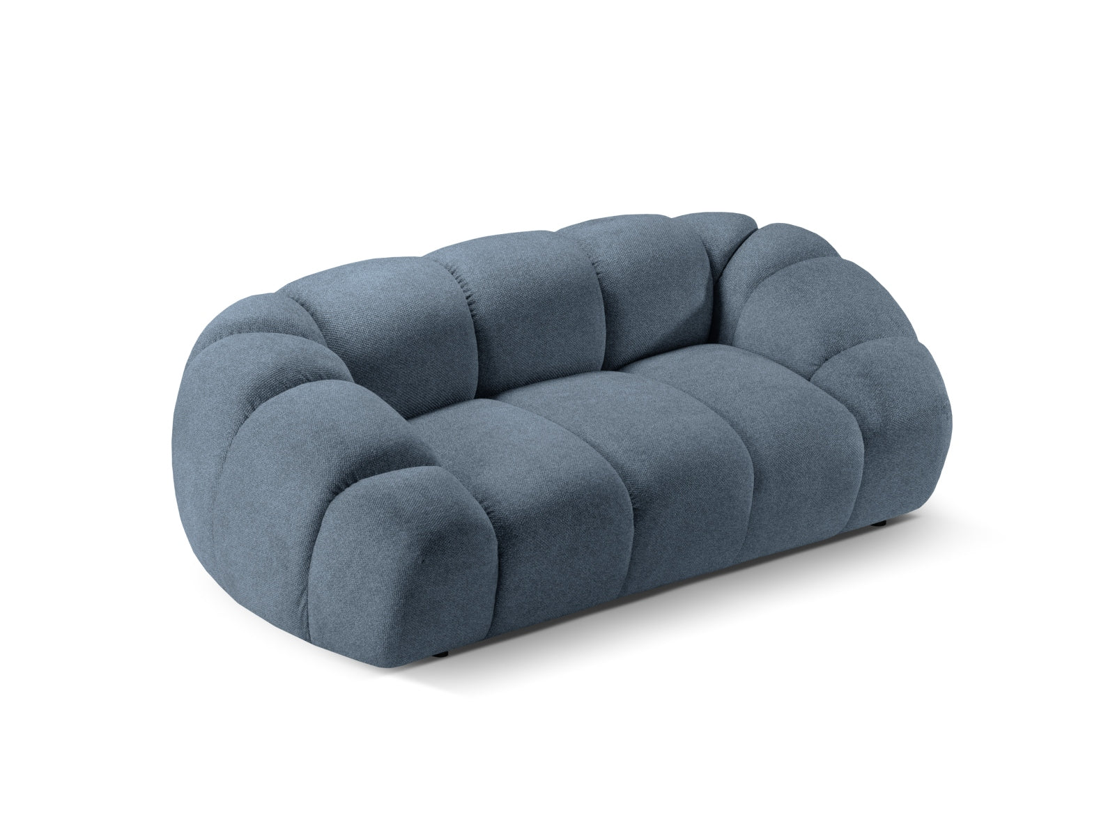 Entdecken Sie das elegante Diana Sofa 2 Sitzer von Micadoni – perfektes Möbelstück für Ihr Wohnzimmer, das modernes Design und Komfort vereint!
