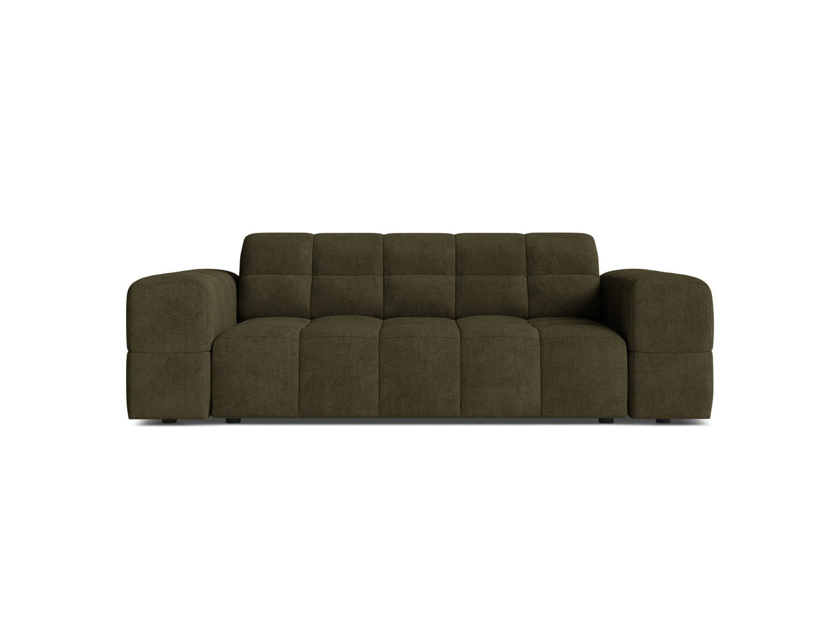 Beiges 2er Sofa Jennifer von Micadoni mit Chenille-Bezug, schwarzen Kunststoffbeinen und gepolsterter Rückenlehne auf hellem Hintergrund fotografiert.