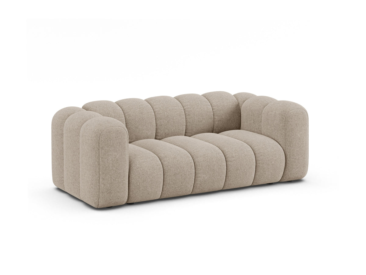 Lupine Sofa 2 Sitzer in Dark Beige-Eden präsentiert im Onlineshop von KAQTU Design AG. 2er Sofa ist von Micadoni