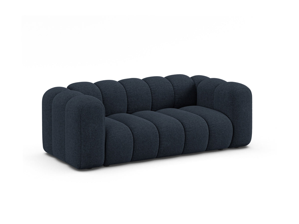 Lupine Sofa 2 Sitzer in Navy Blue-Eden präsentiert im Onlineshop von KAQTU Design AG. 2er Sofa ist von Micadoni
