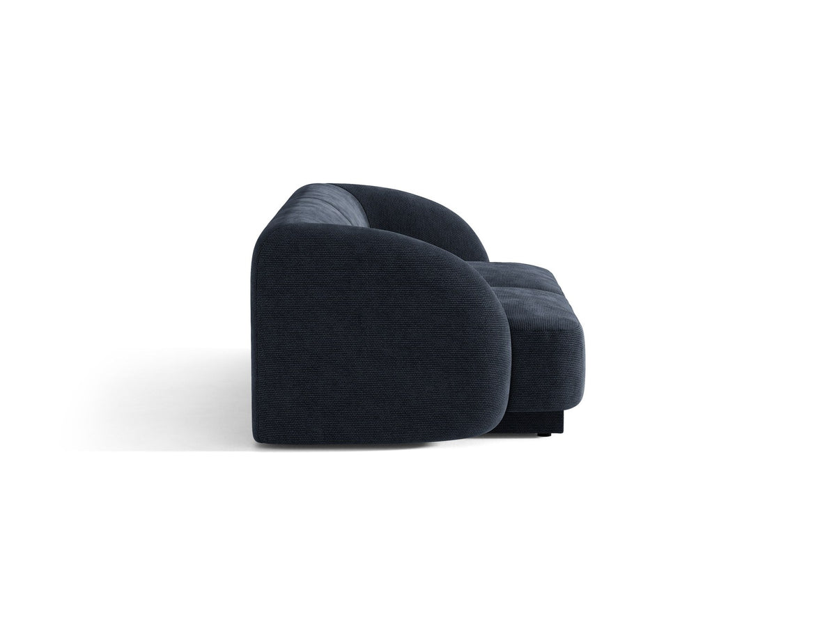 Dunkelbeiges 2er Sofa Miley von Micadoni mit Bluvel-Stoffbezug, schwarzen Kunststoffbeinen und flacher Rückenlehne, freigestellt fotografiert.