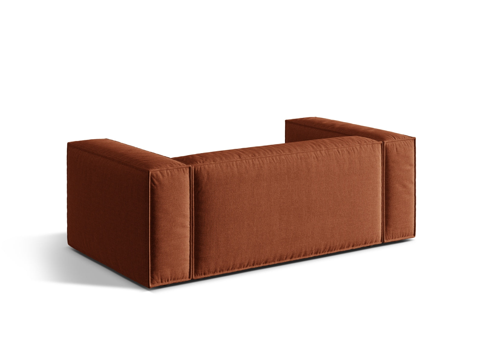 Elegantes 2-Sitzer Sofa Nuria in warmem Brick-Liberty, ideal für stilvolle Wohnräume. Komfort und Qualität von Micadoni vereint.