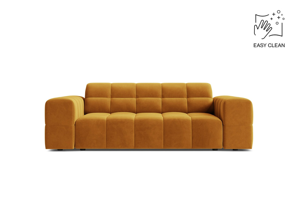 Beiges 2er Sofa Jennifer von Micadoni mit Chenille-Bezug, schwarzen Kunststoffbeinen und gepolsterter Rückenlehne auf hellem Hintergrund fotografiert.