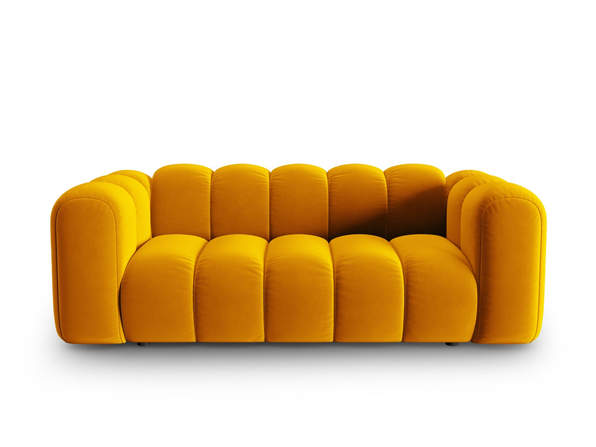 Lupine Velour Sofa 2 Sitzer in Yellow-Salvador präsentiert im Onlineshop von KAQTU Design AG. 2er Sofa ist von Micadoni