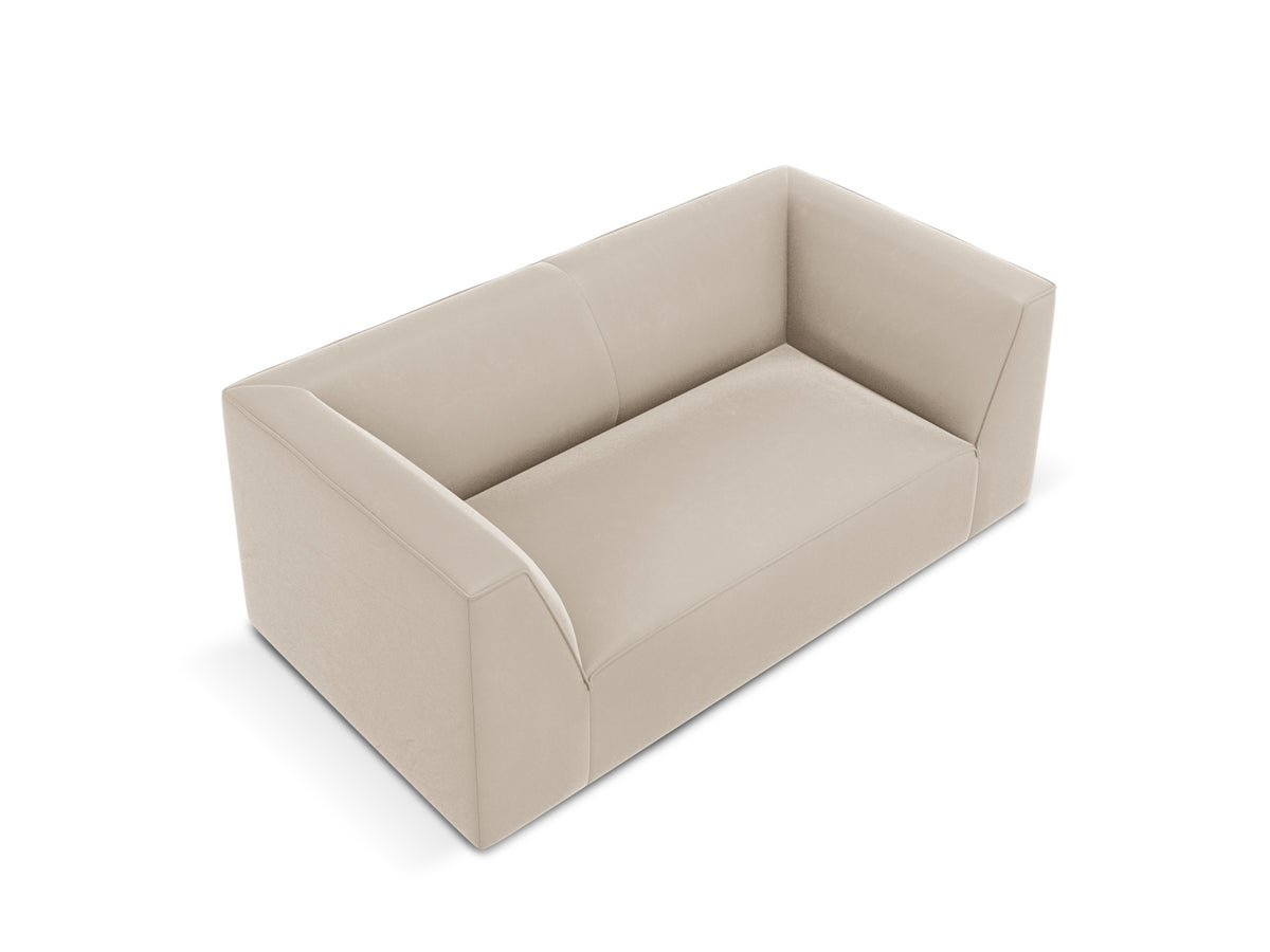 Ruby Velour Sofa 2 Sitzer in Beige-Salvador präsentiert im Onlineshop von KAQTU Design AG. 2er Sofa ist von Micadoni