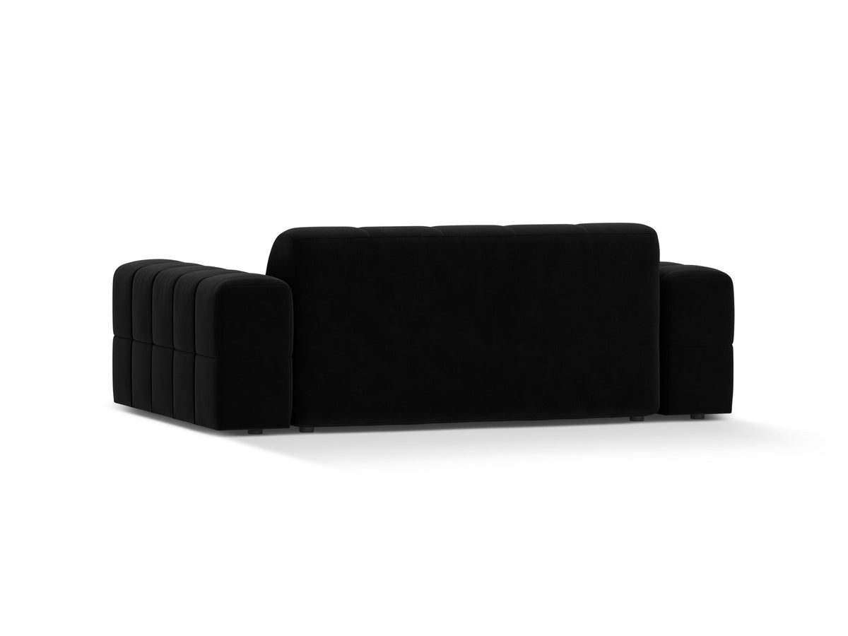Beiges 2er Sofa Jennifer von Micadoni mit Chenille-Bezug, schwarzen Kunststoffbeinen und gepolsterter Rückenlehne auf hellem Hintergrund fotografiert.