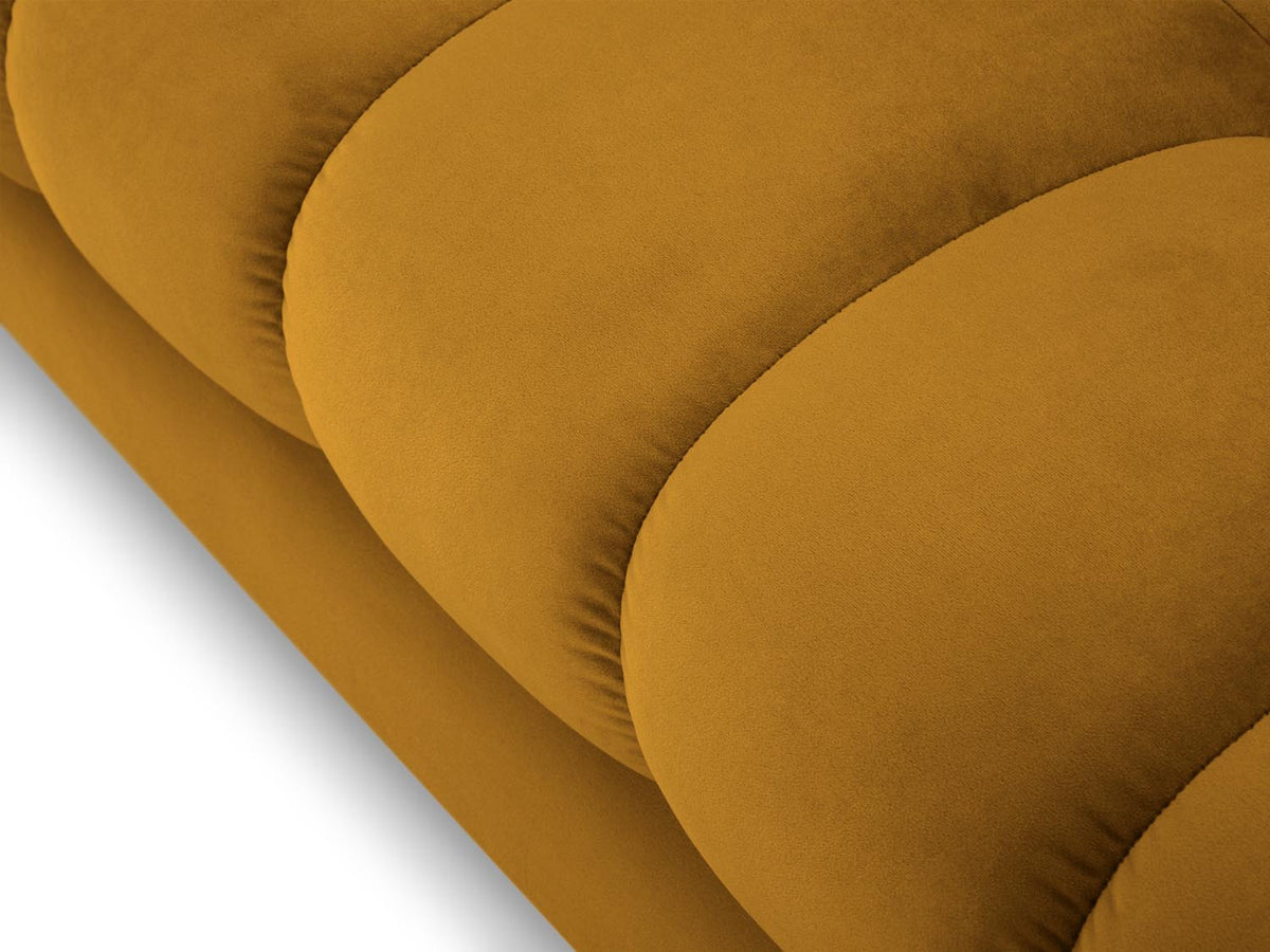 Mamaia Velour Sofa 2 Sitzer in Yellow/Schwarz-Bluvel präsentiert im Onlineshop von KAQTU Design AG. 2er Sofa ist von Micadoni