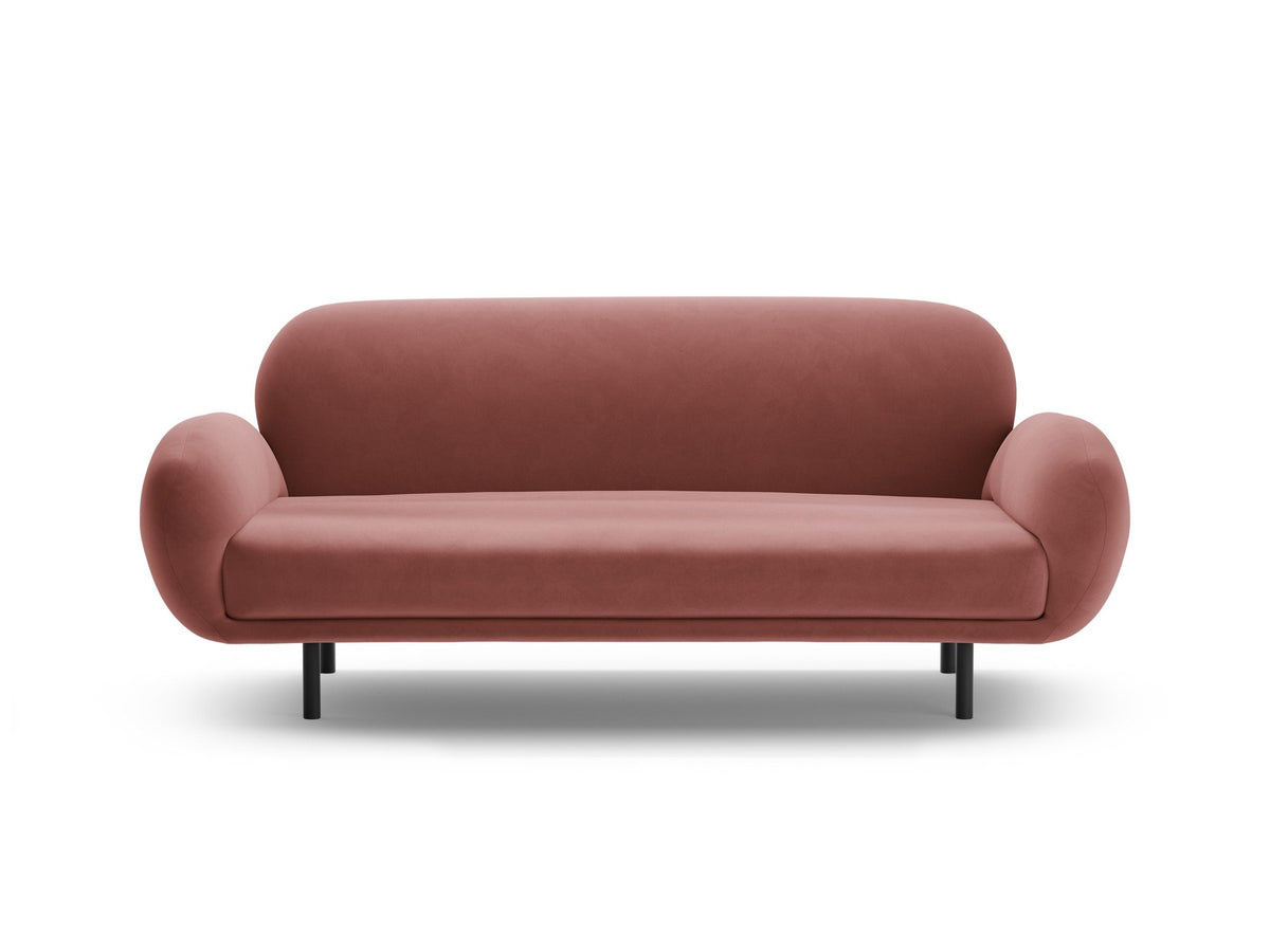 Weisses 2er Sofa Poppy von Micadoni mit rundlicher Silhouette, Bouclé-Stoff Baloo und schwarzen Stahlbeinen vor neutralem Hintergrund.