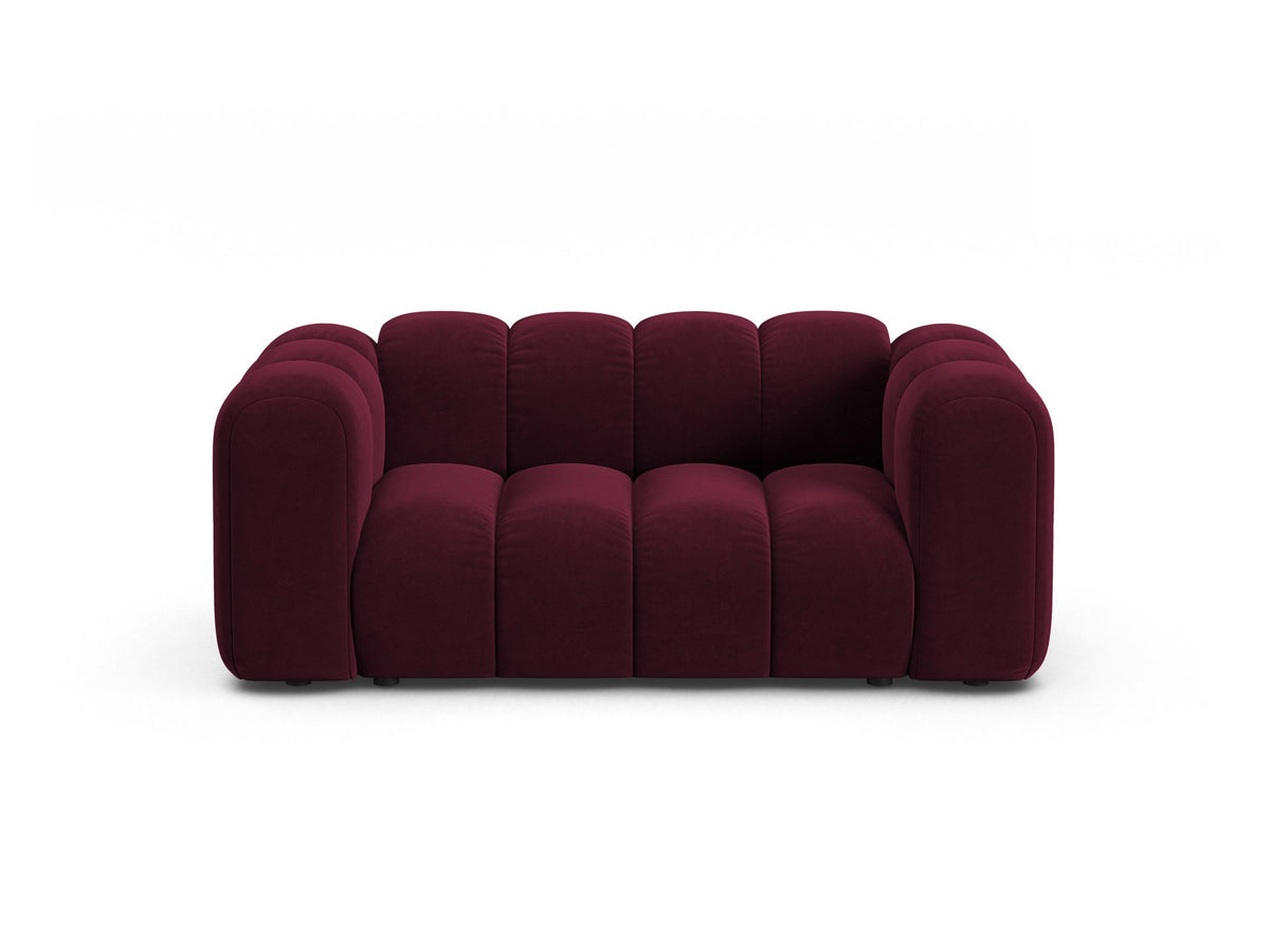Produktfoto des Lupine Modularen 2er Sofas von Micadoni in leichtem Beige mit Venus-Samtstoff und schwarzen Kunststoffbeinen.