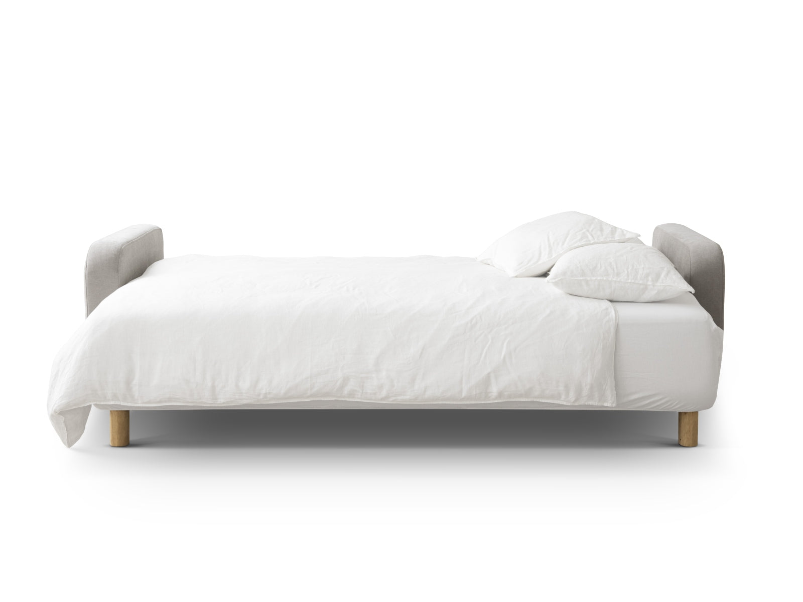 Erleben Sie das Elen Sofa V2 von Micadoni: stilvoller 3-Sitzer mit cleverer Schlaffunktion und integriertem Stauraum – ideal für jedes Zuhause!