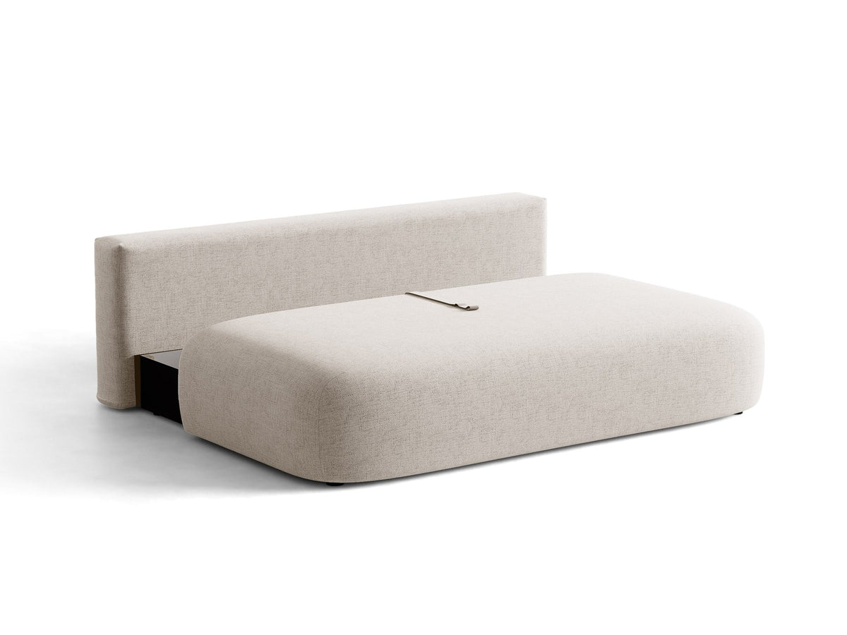 Beiges 3er Sofa Hena von Micadoni mit Chenille-Stoff, abgerundeter Form ohne Armlehnen, Kunststoffbeinen und sichtbarem Bettkasten.