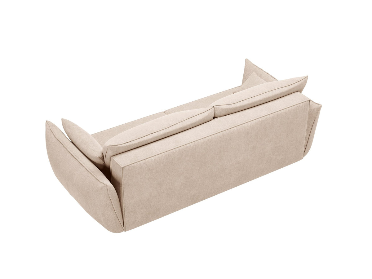 3-Sitzer Sofa Kaelle von Micadoni in leichtem Beige mit Chenille-Bezug, Bettkasten und schwarzen Kunststoffbeinen, Frontalansicht.