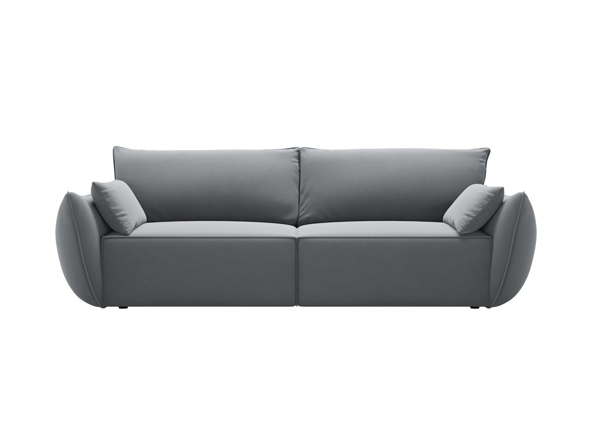 3-Sitzer Sofa Kaelle von Micadoni in leichtem Beige mit Chenille-Bezug, Bettkasten und schwarzen Kunststoffbeinen, Frontalansicht.