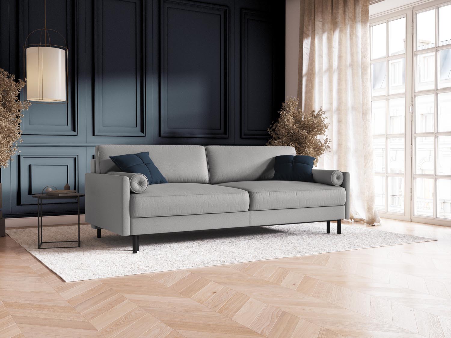Elegantes Scott Sofa in Hellgrau mit Schlaffunktion und praktischem Stauraum, ideal für stilvolle Wohnräume und Gästeübernachtungen.