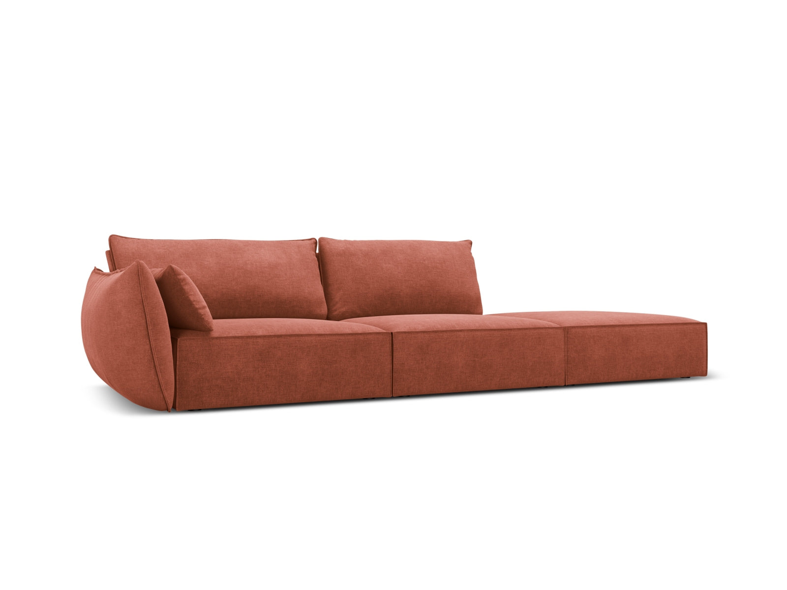 Elegantes Kaelle Sofa in Terracotta, 4-Sitzer, L-Form, ideal für stilvolle Wohnräume, erhältlich bei KAQTU Design AG.