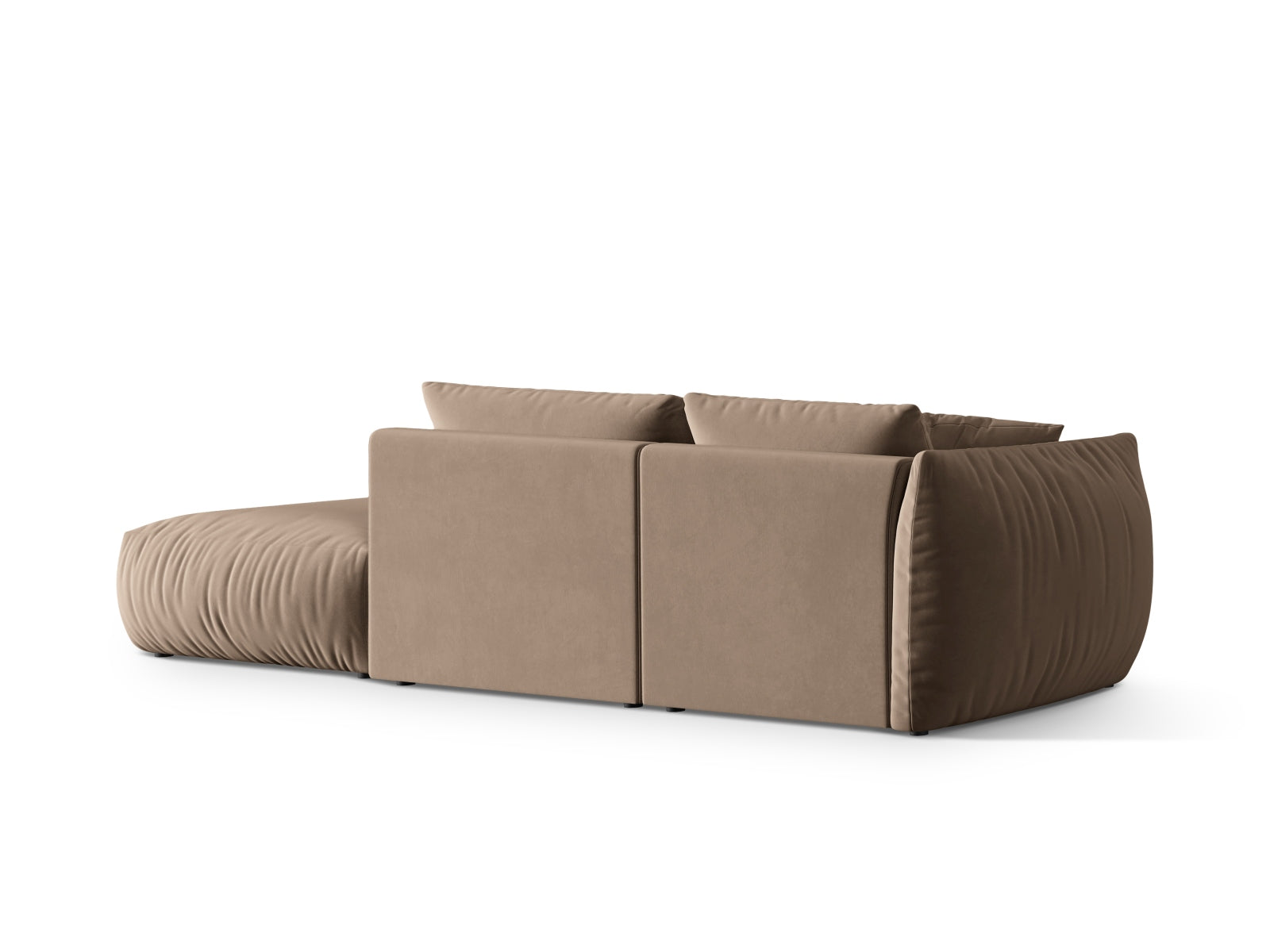 Elegantes 3-Sitzer Sofa Chris Velour in warmem Braun, ideal für stilvolle Wohnräume und entspannte Stunden von Micadoni.