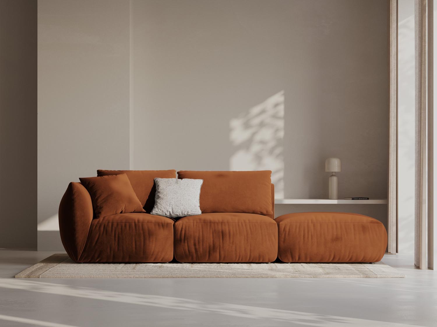 Elegantes Chris Velour Modular Sofa in Terracotta, ideal für stilvolle Wohnräume. Komfortabler 3-Sitzer von Micadoni.