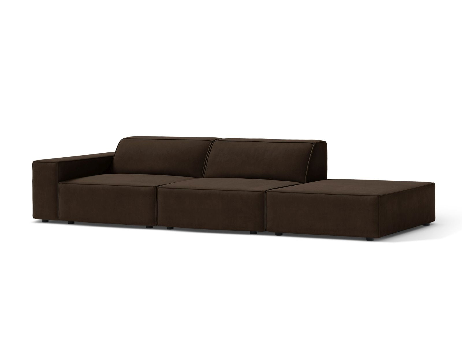 Elegantes Jodie Velour 3-Sitzer Sofa in Dunkelbraun, modulare L-Form, ideal für stilvolle Wohnräume, erhältlich bei KAQTU Design AG.