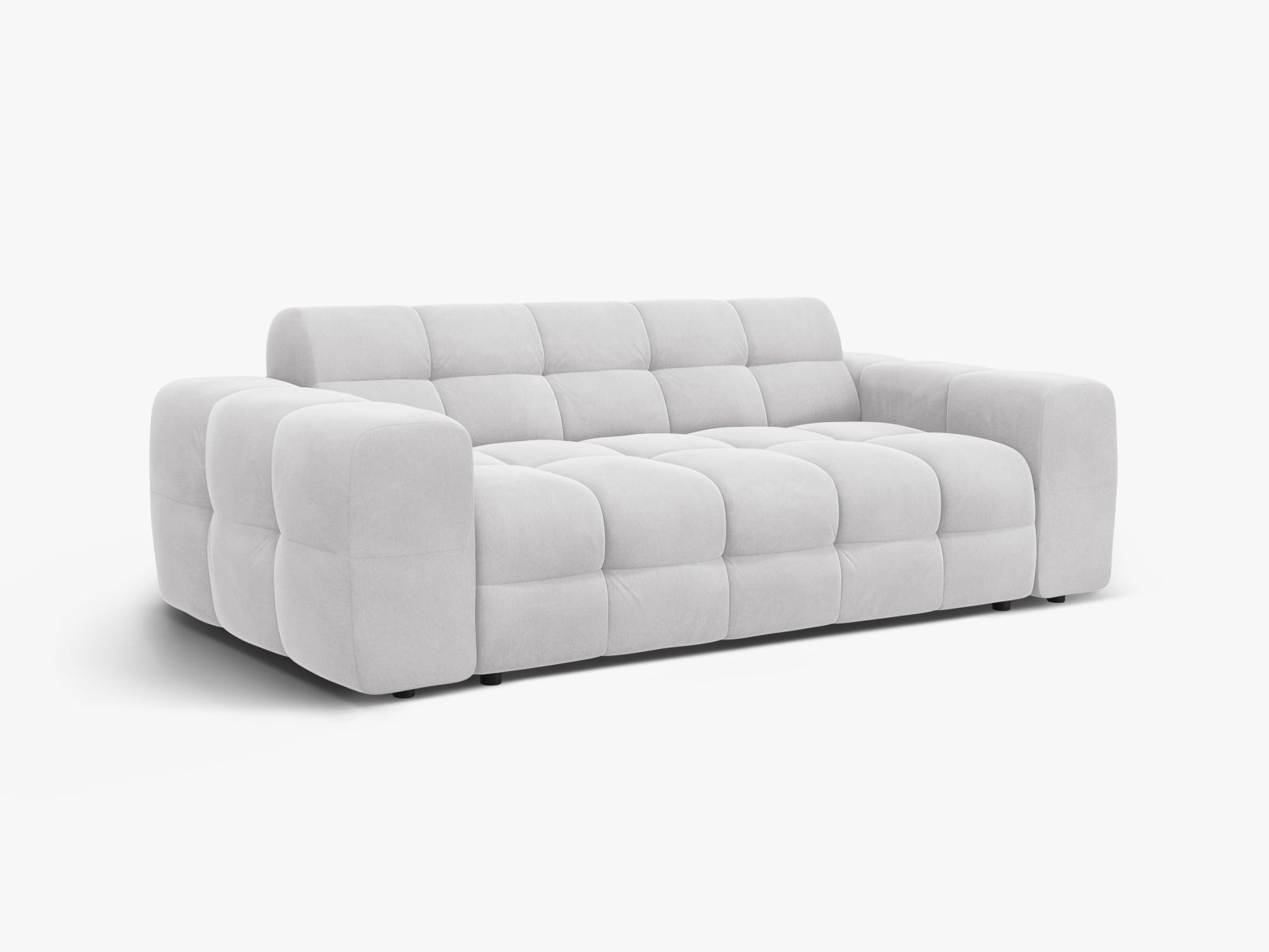 Stilvolles Kendal Velour Sofa in zartem Hellgrau, perfektes 3-Sitzer-Möbelstück für moderne Wohnkonzepte von Micadoni.