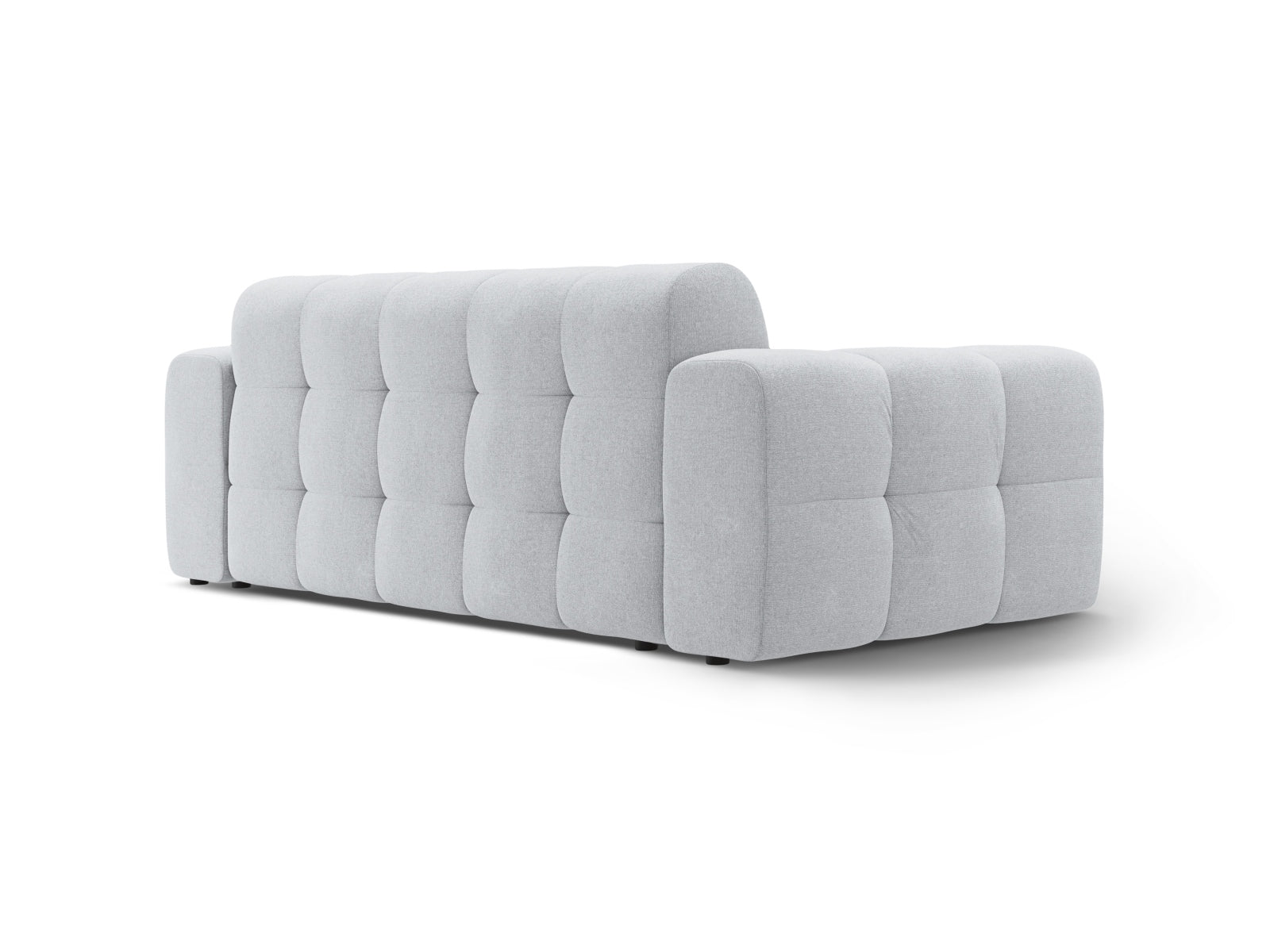 Elegantes Kendal 3-Sitzer Sofa in dezentem Grau, ideal für gemütliche Wohnzimmer, vereint modernes Design mit hohem Sitzkomfort von Micadoni.