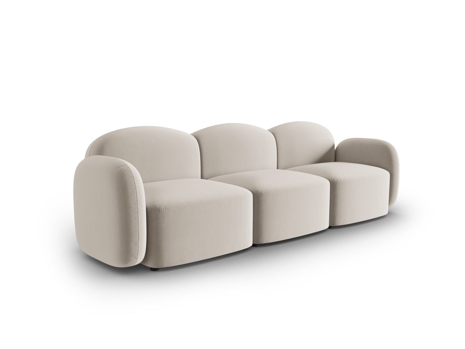 Erleben Sie das stilvolle Blair Velour Sofa 3-Sitzer von Micadoni – ideal für gemütliche Abende und moderne Wohnräume.