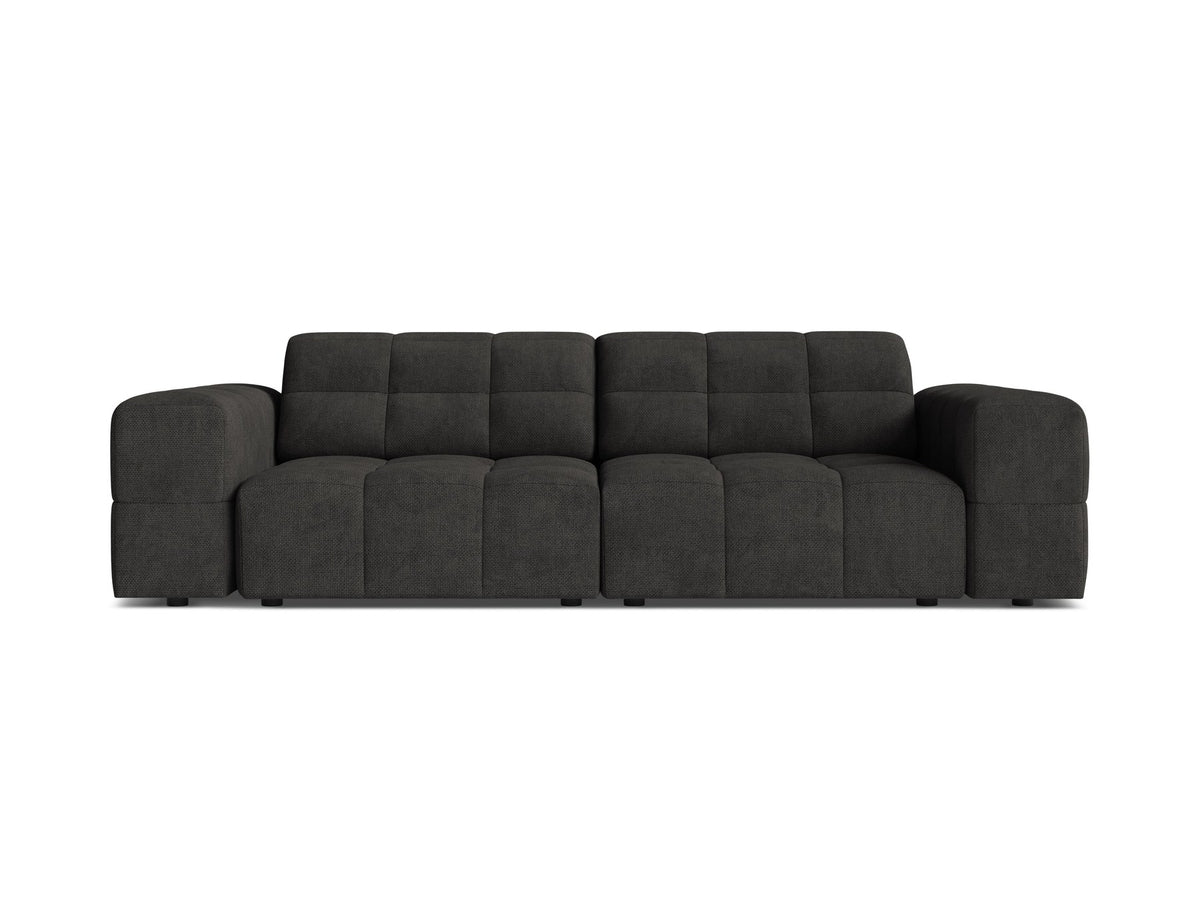 Beige gepolstertes 3er Sofa Jennifer von Micadoni mit schwarzen Kunststoffbeinen und leicht geneigter Rückenlehne, Stoffbezug Bluvel.