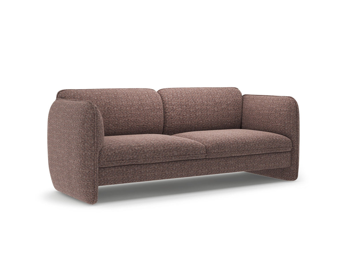 Kobaltblaues 3er Sofa Georgia von Micadoni mit Samtvelours-Bezug, schwarzen Kunststoffbeinen und gepolsterten Armlehnen als Sitzfläche.