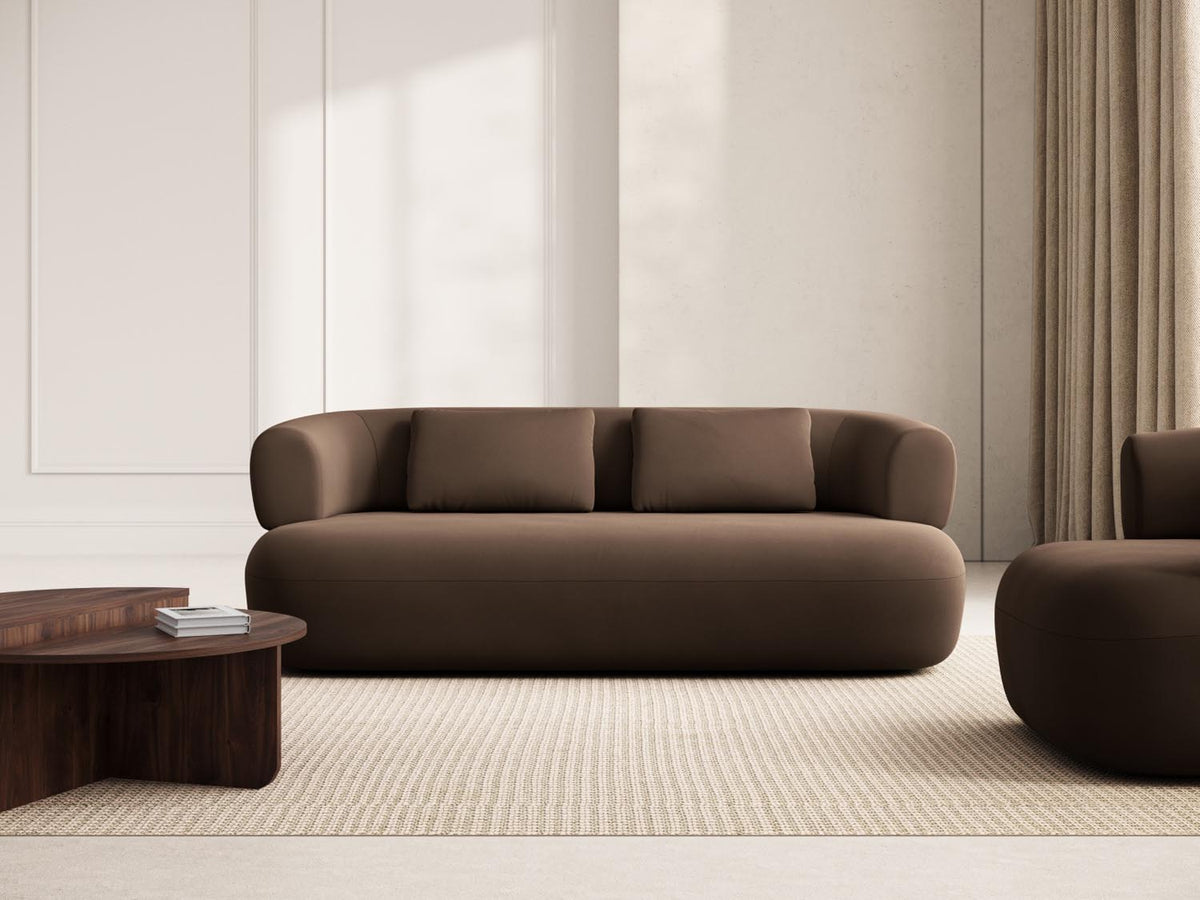 Jenny Velour Sofa 3 Sitzer in Chocolate-Salvador präsentiert im Onlineshop von KAQTU Design AG. 3er Sofa ist von Micadoni