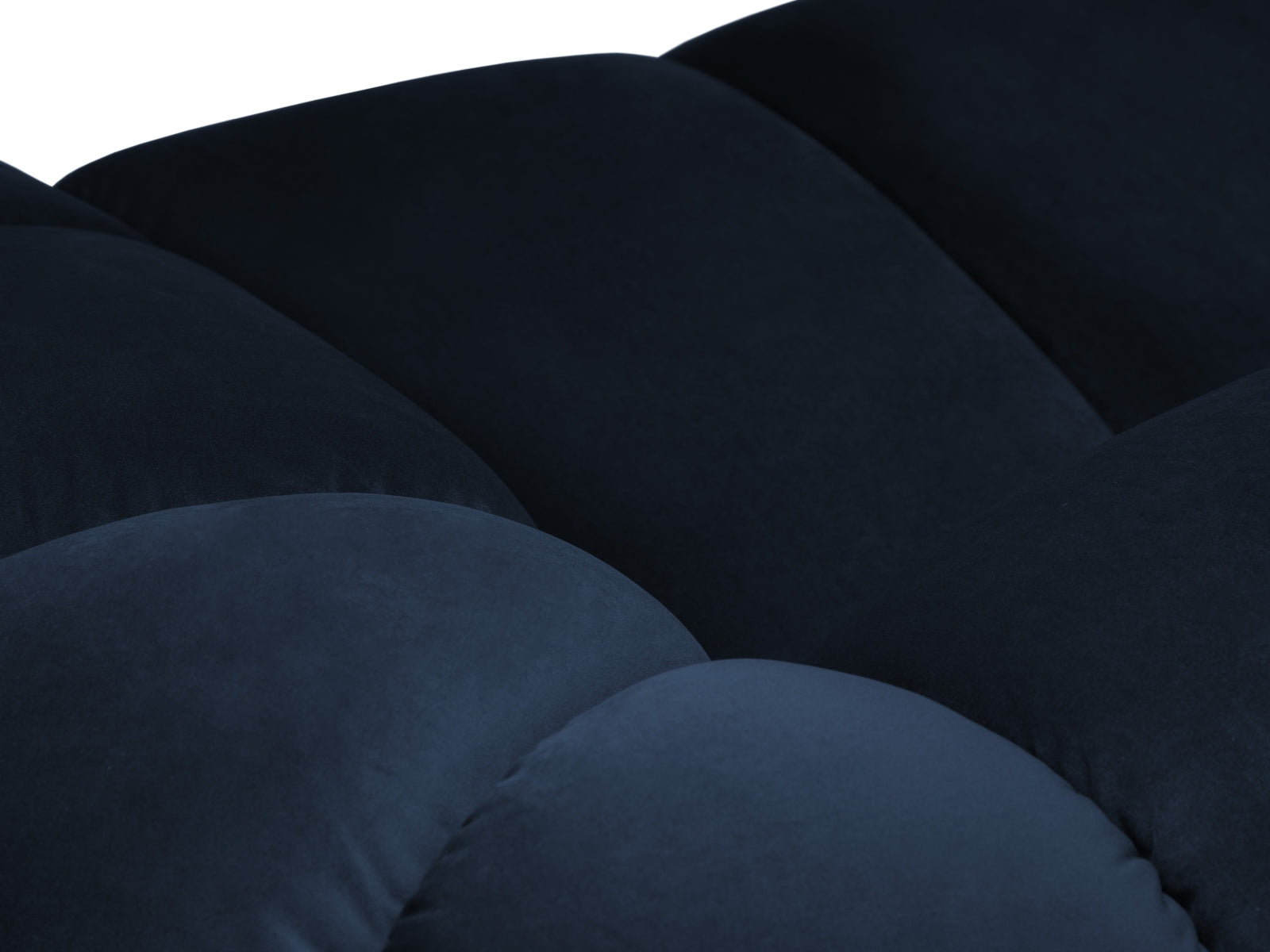 Stilvolles 3-Sitzer Sofa aus luxuriösem Velours, perfekt für gemütliche Abende und moderne Wohnkonzepte.