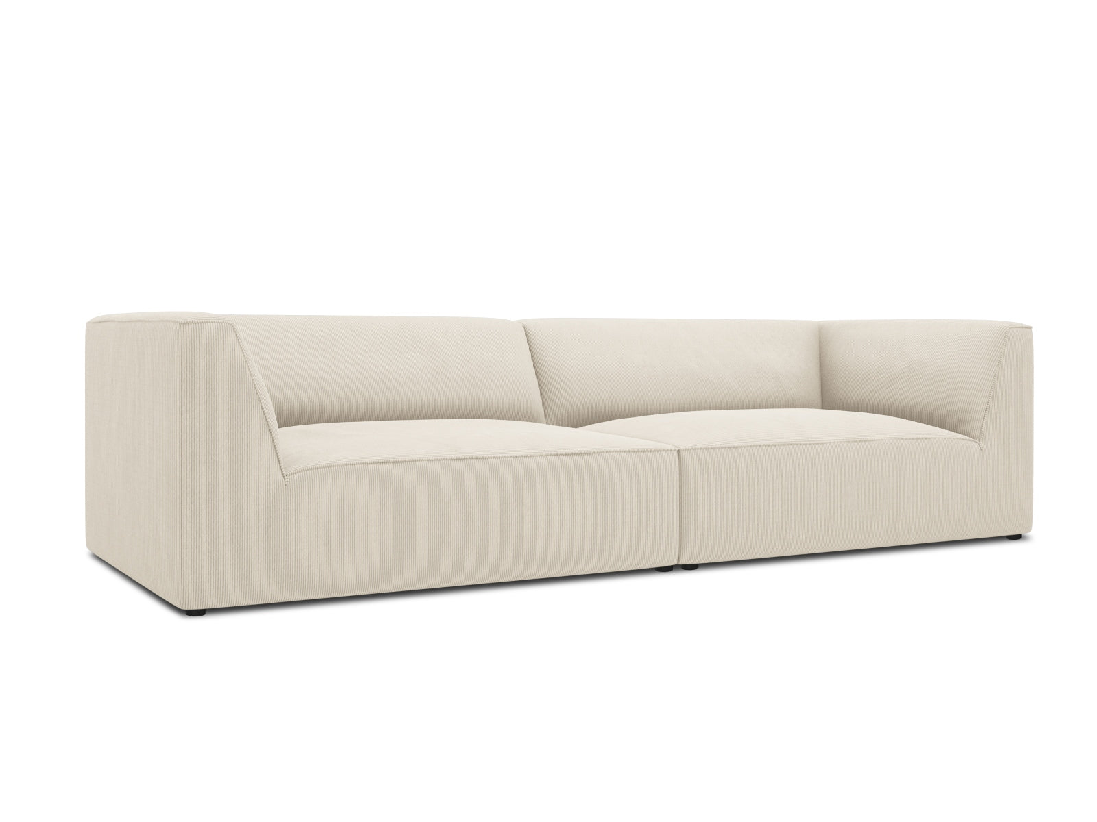 Elegantes Ruby 4-Sitzer Sofa in sanftem Beige, ideal für moderne Wohnräume und gesellige Stunden mit Familie und Freunden.