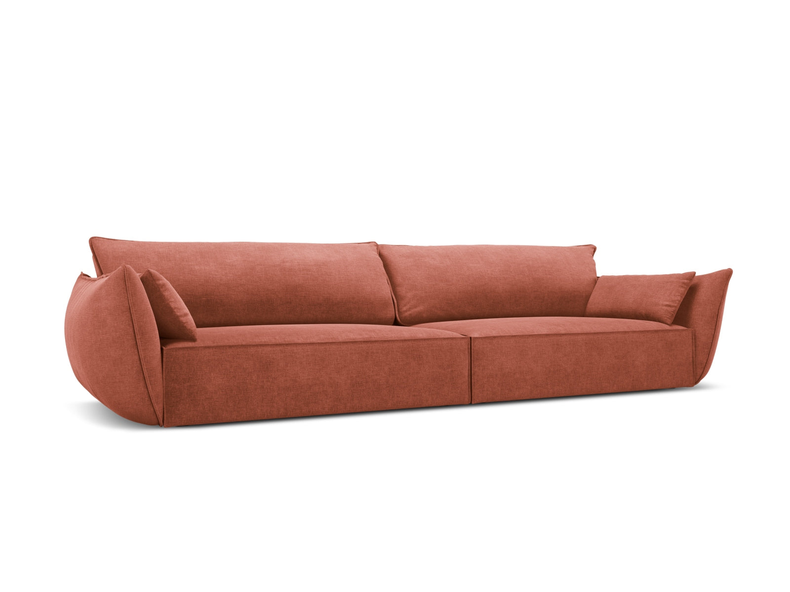 Elegantes Kaelle 4-Sitzer Sofa in warmem Terracotta, ideal für stilvolle Wohnräume. Hochwertige Verarbeitung von Micadoni.