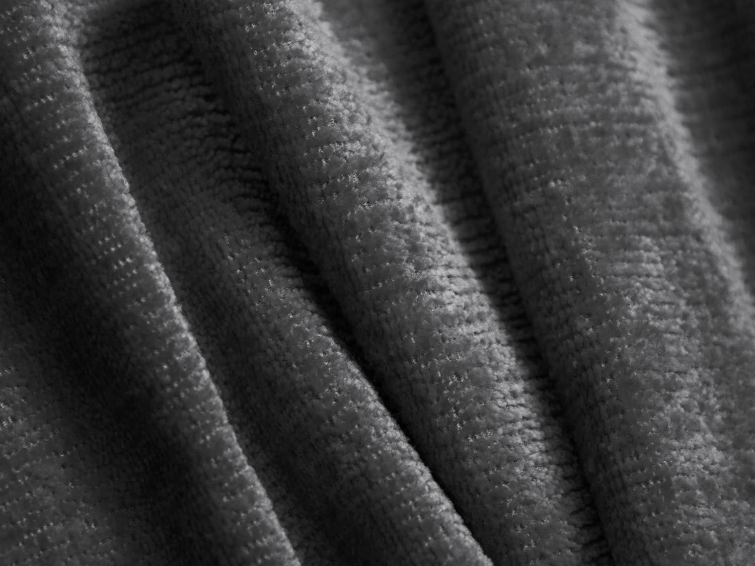 Jenny Sofa 4 Sitzer in Dark Grey-Perfect Harmony präsentiert im Onlineshop von KAQTU Design AG. 4er Sofa ist von Micadoni
