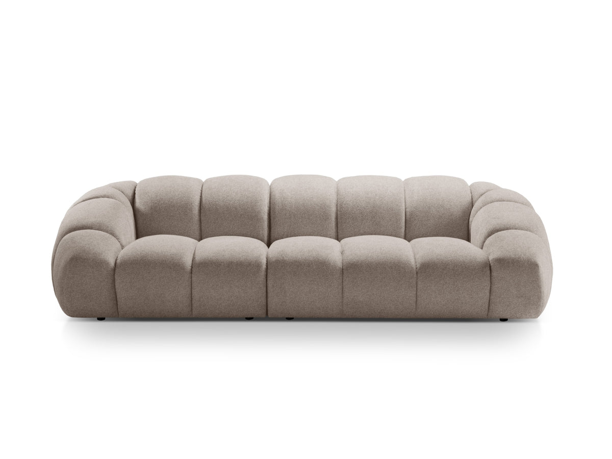 Diana Sofa 4 Sitzer in Dark Beige-Bubble präsentiert im Onlineshop von KAQTU Design AG. 4er Sofa ist von Micadoni