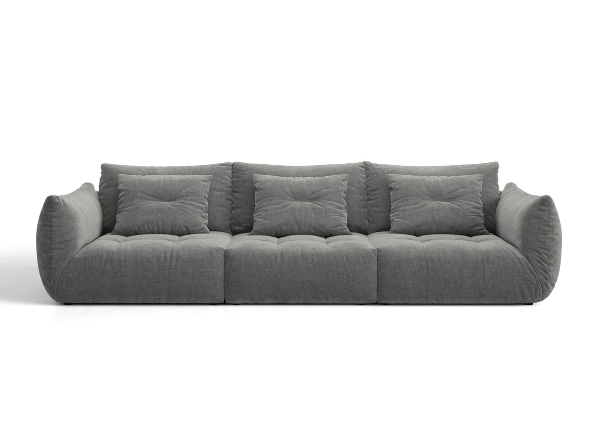 Modulares 4er Sofa Bloom von Micadoni in leichtem Beige, Bezug aus Casino-Velours, schwarze Kunststoffbeine, gepolsterte Rückenkissen.