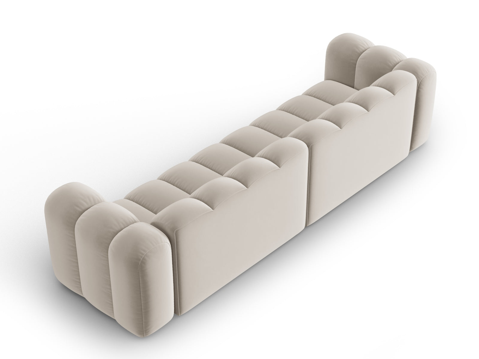 Erleben Sie das Lupine Velour Sofa 4 Sitzer von Micadoni – ein elegantes, modulares Möbelstück, das Stil und Komfort in Ihr Wohnzimmer bringt.