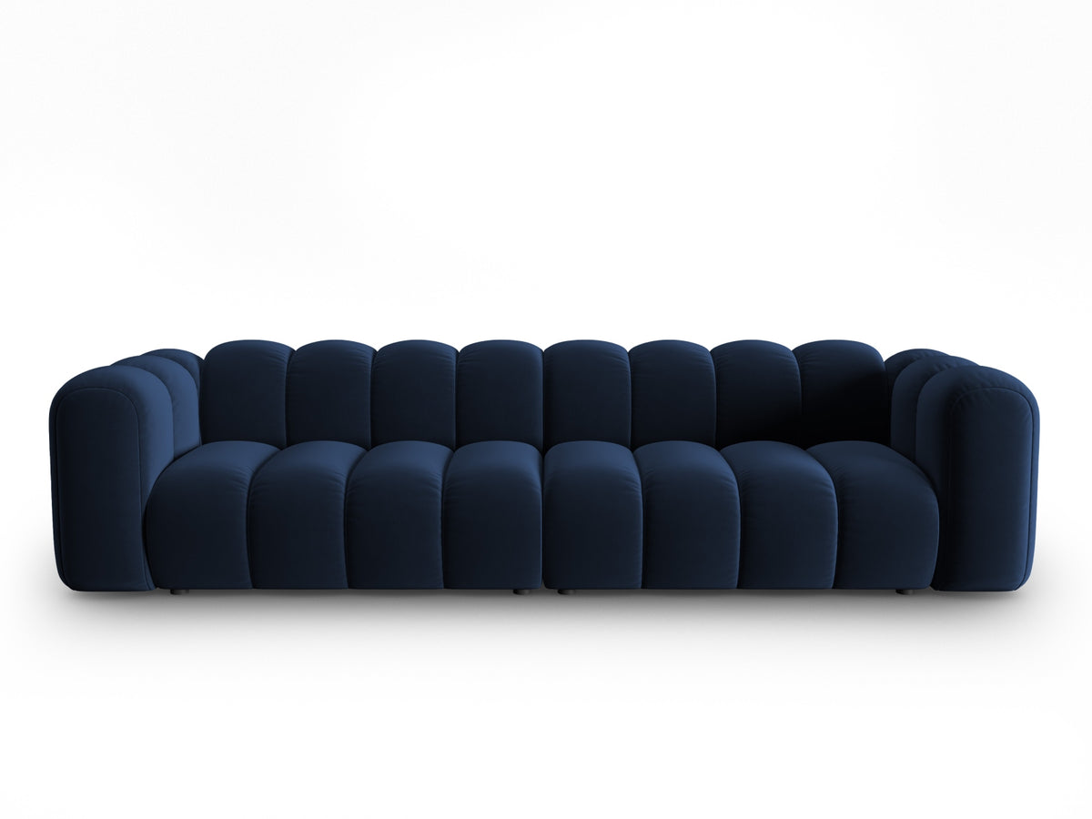 Lupine Velour modulares Sofa 4 Sitzer in Royal Blue-Salvador präsentiert im Onlineshop von KAQTU Design AG. 3er Sofa ist von Micadoni
